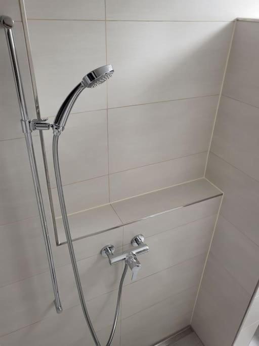 Schoene Einliegerwohnung 200M Vom Wasser Entfernt Щайн ам Рейн Екстериор снимка